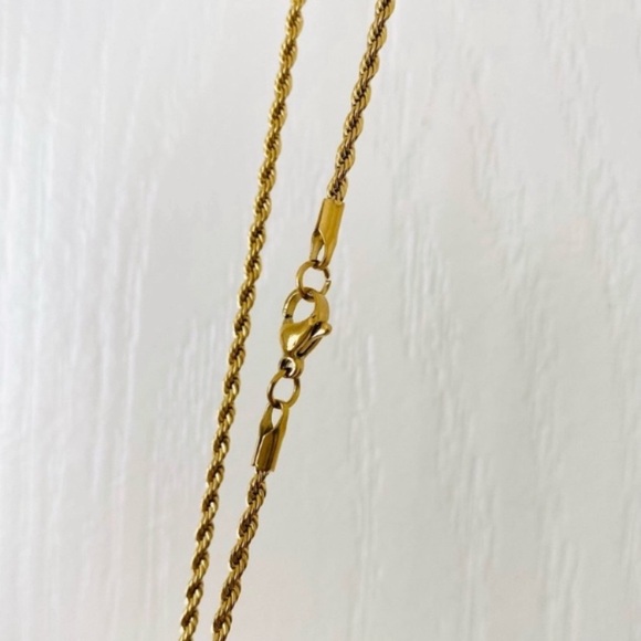 Brand New Tory Burch Gold Tone Logo Charm Pendant Rope Chain Necklace - Picture 6 of 6